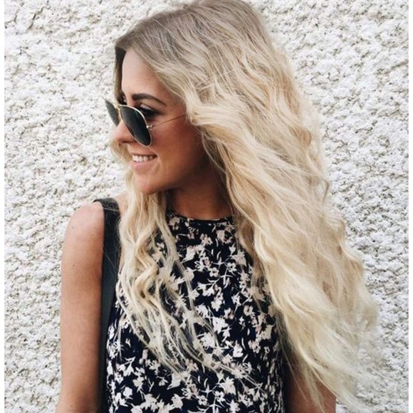 ✨24” BLONDE OMBRÉ WAVY LACE FRONT WIG? *NWT*